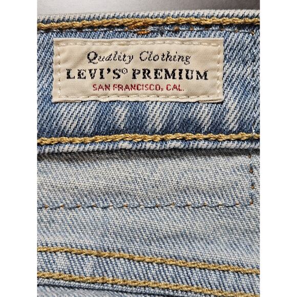 Levi's Women's Premium "Big E" 501 Straight Leg Light Wash Denim Jeans SZ 31x28 - Picture 6 of 10